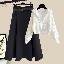 白色毛衣+吊帶+黑色半身裙/三件套